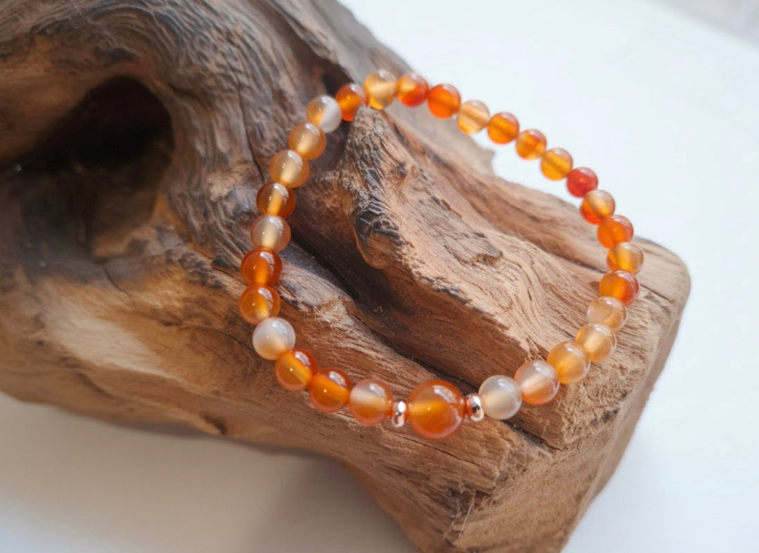 Bracciale in pietra dura Corniola 6 mm ed ematite